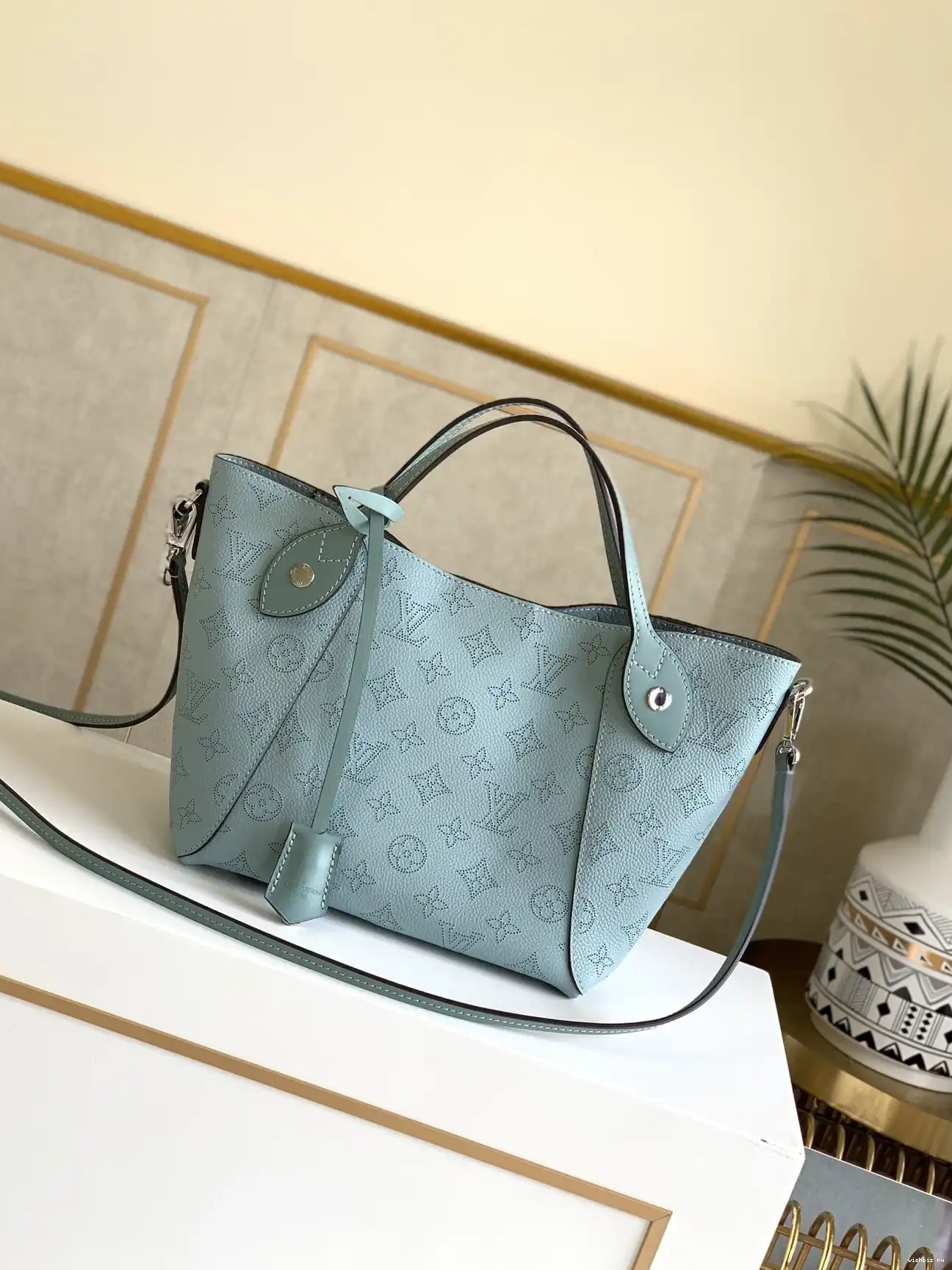WIS HINA LOUIS PM VUITTON 0509